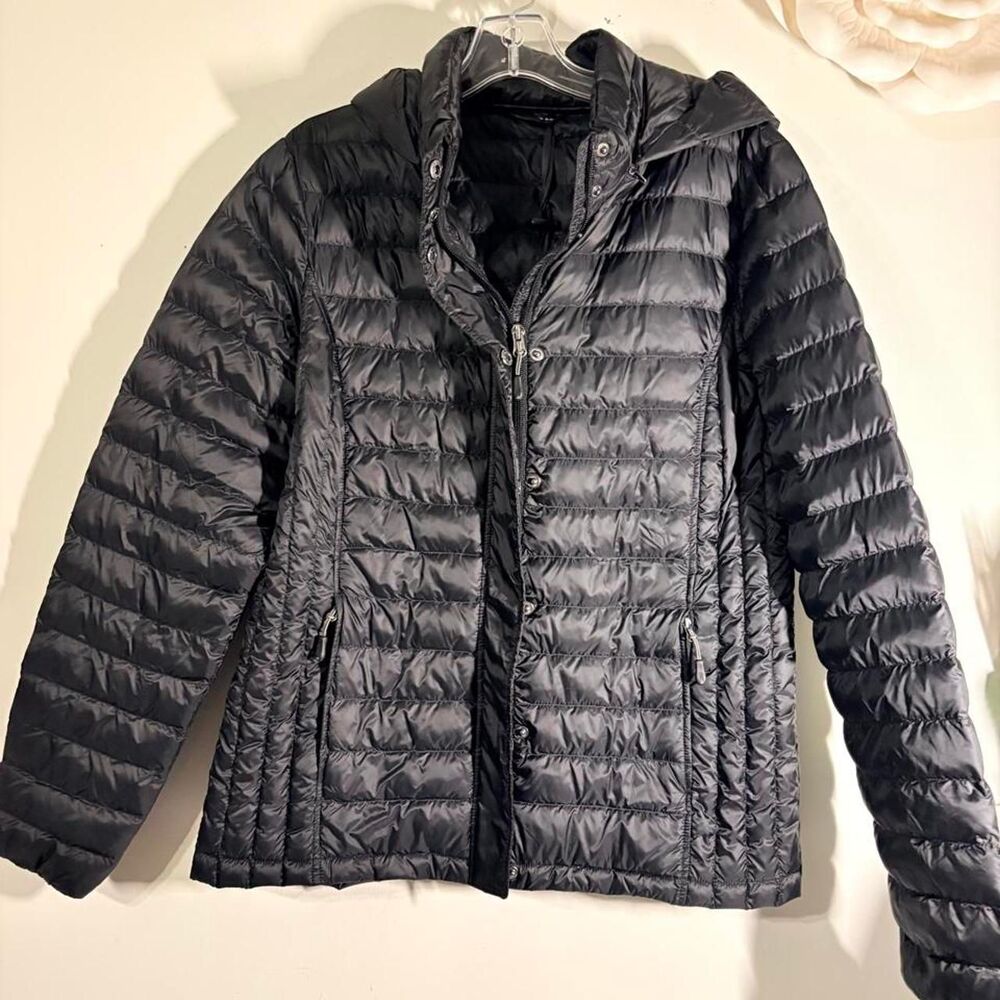 32-degrees Women's Black and Navy Jacket